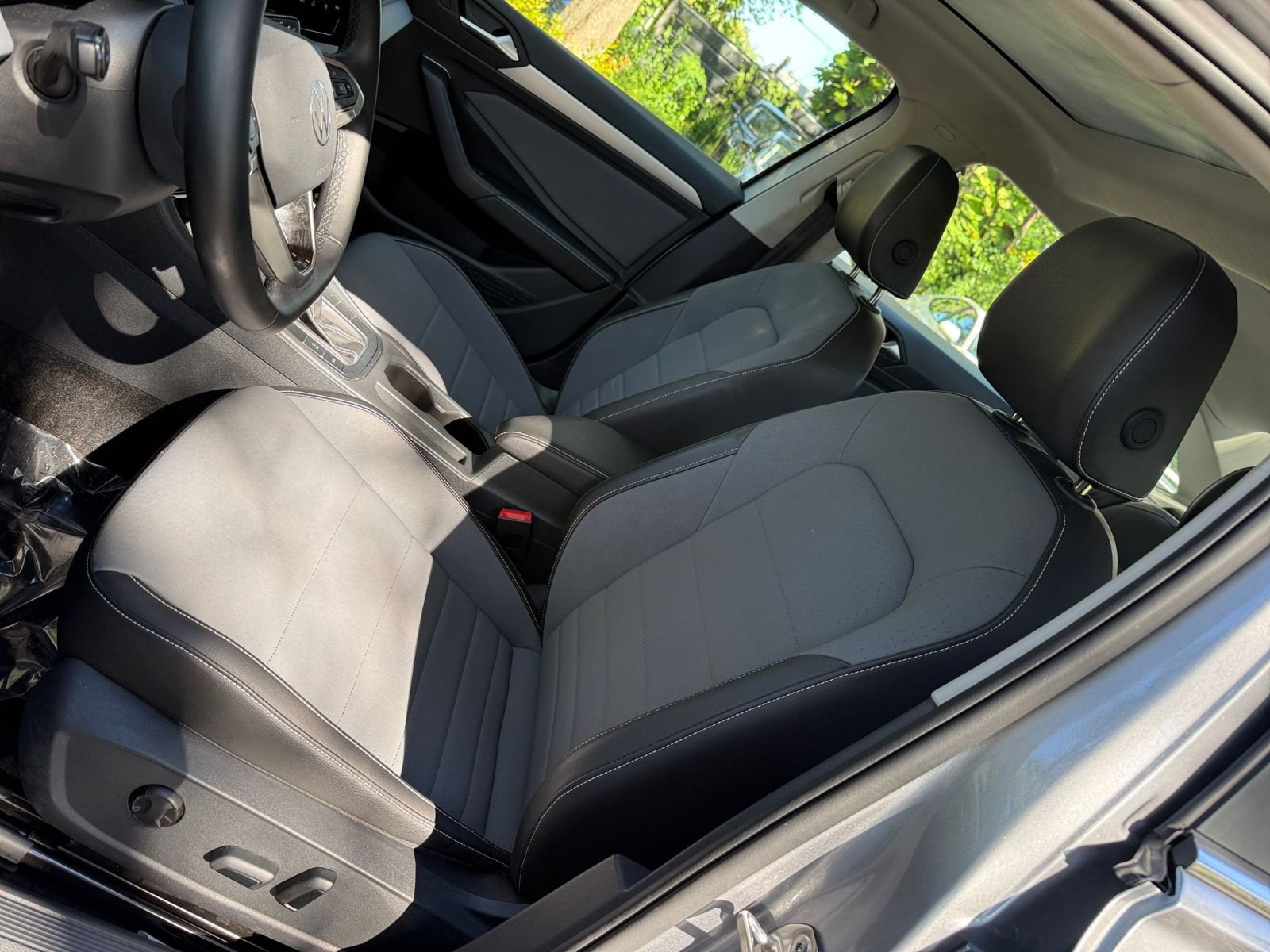 Thumbnail: 2025 Volkswagen Jetta - 21