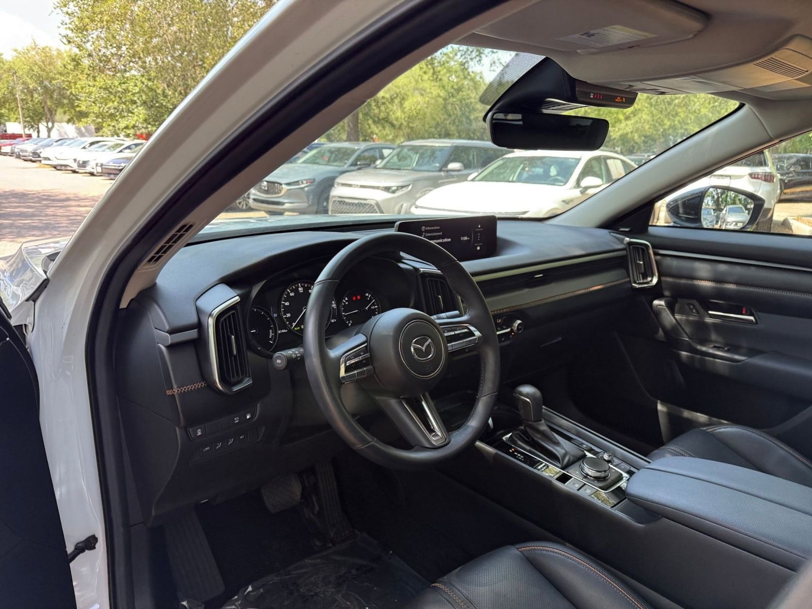 Thumbnail: 2025 Mazda CX-50 - 33