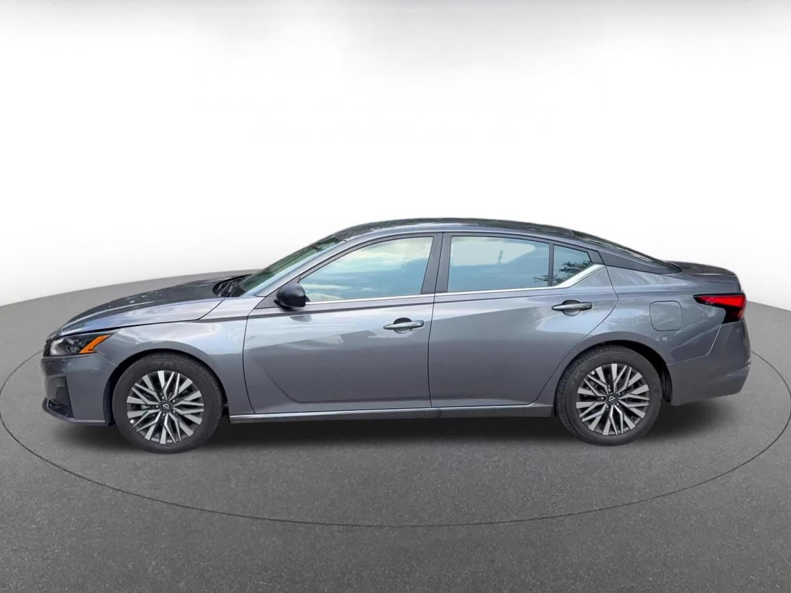 Thumbnail: 2026 Nissan Altima - 9