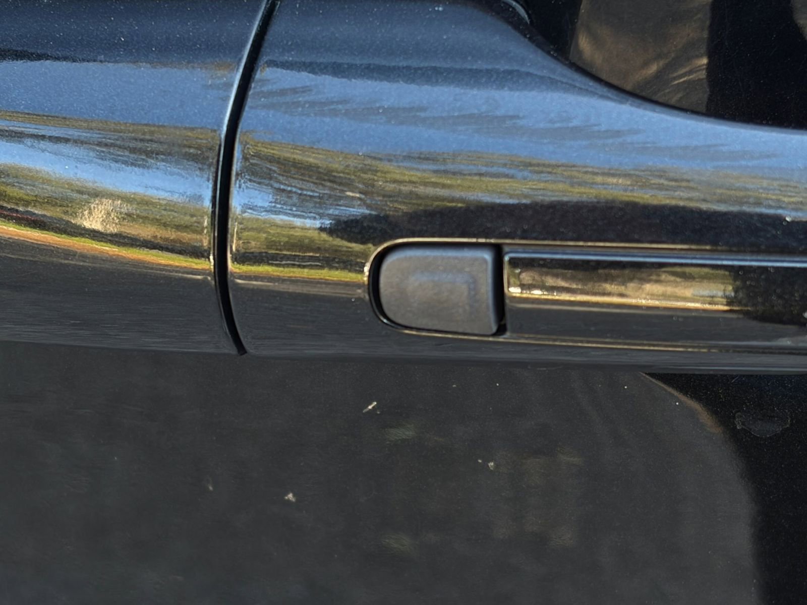 Thumbnail: 2023 Chrysler Voyager - 21