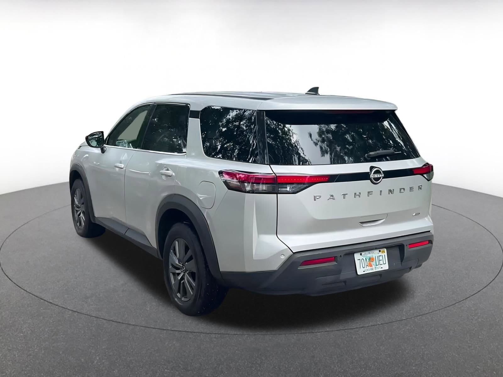 Thumbnail: 2023 Nissan Pathfinder - 11