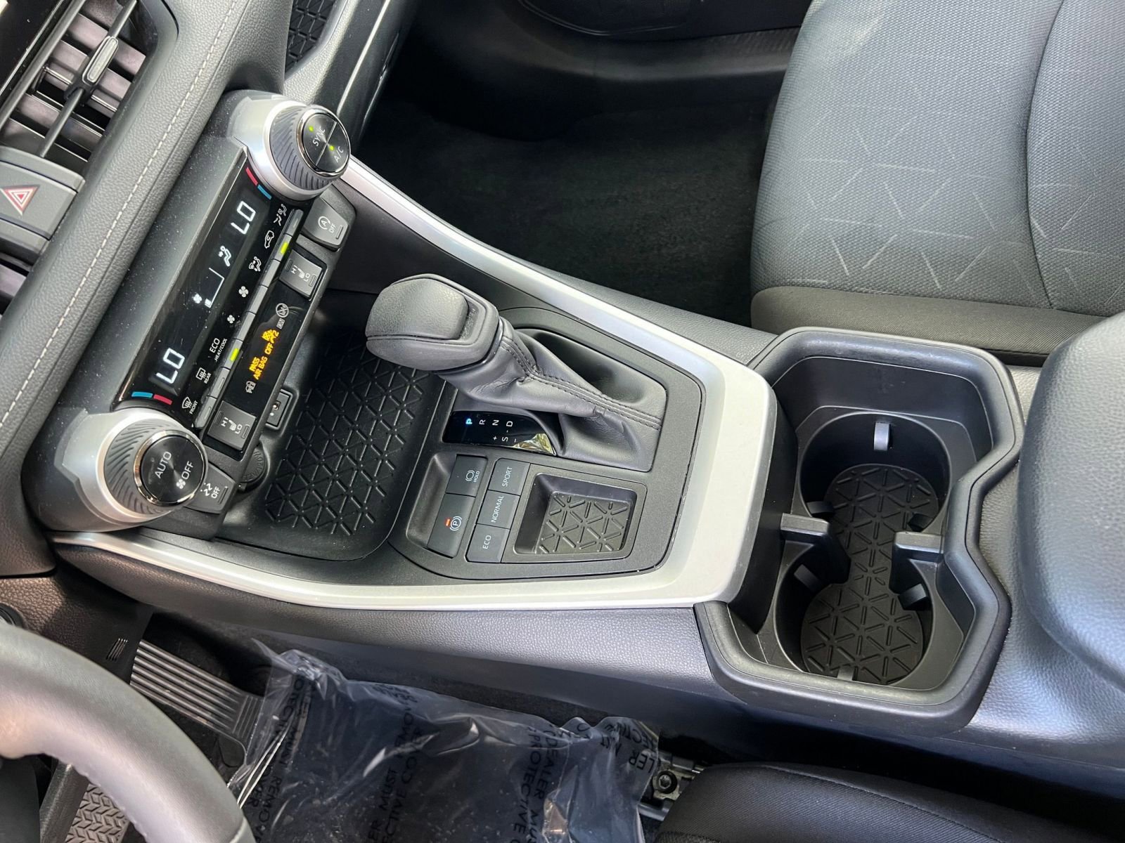 Thumbnail: 2025 Toyota RAV4 - 35