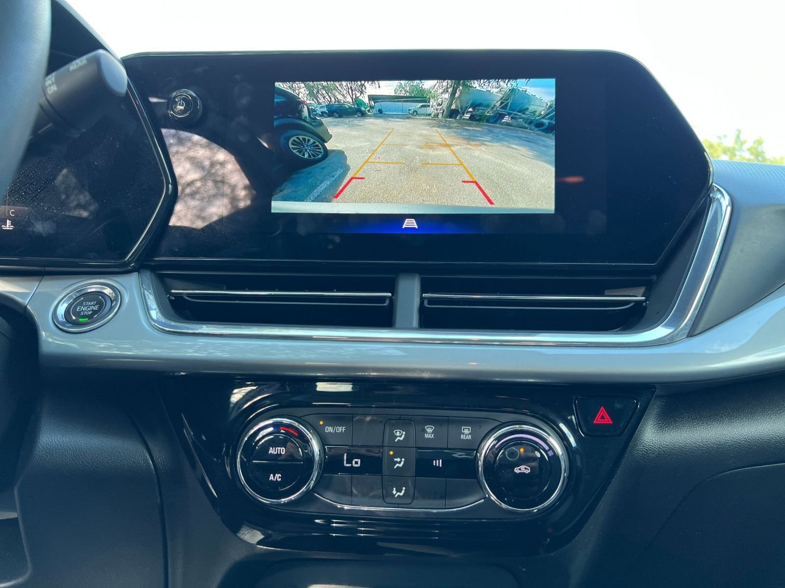 Thumbnail: 2025 Chevrolet Trax - 17