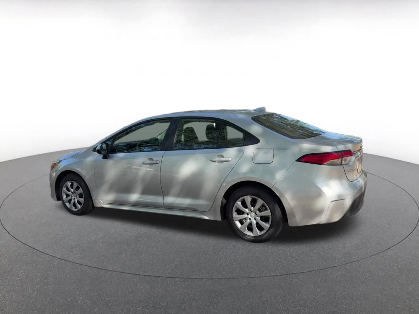 Thumbnail: 2025 Toyota Corolla - 10