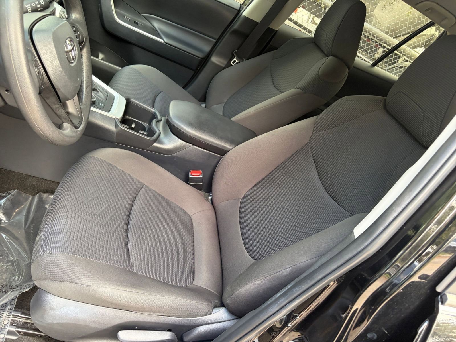 Thumbnail: 2025 Toyota RAV4 - 30