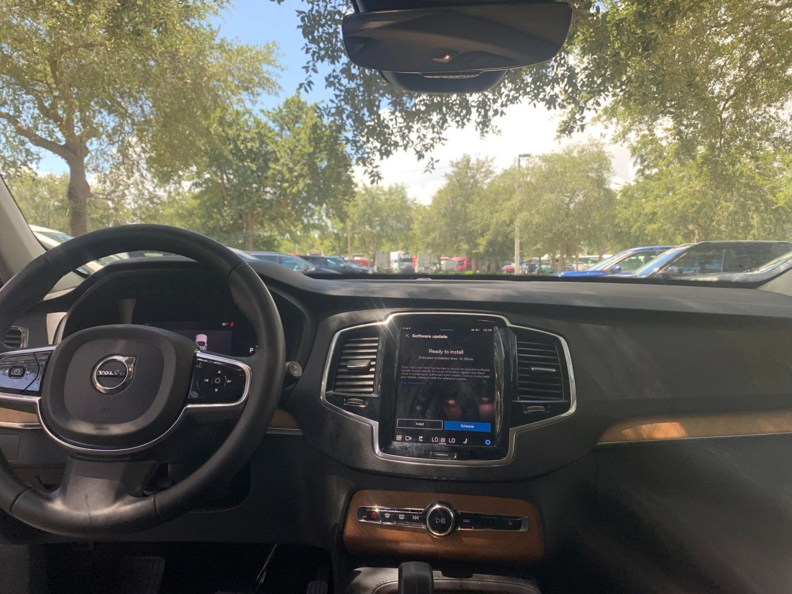 Thumbnail: 2024 Volvo XC90 - 27
