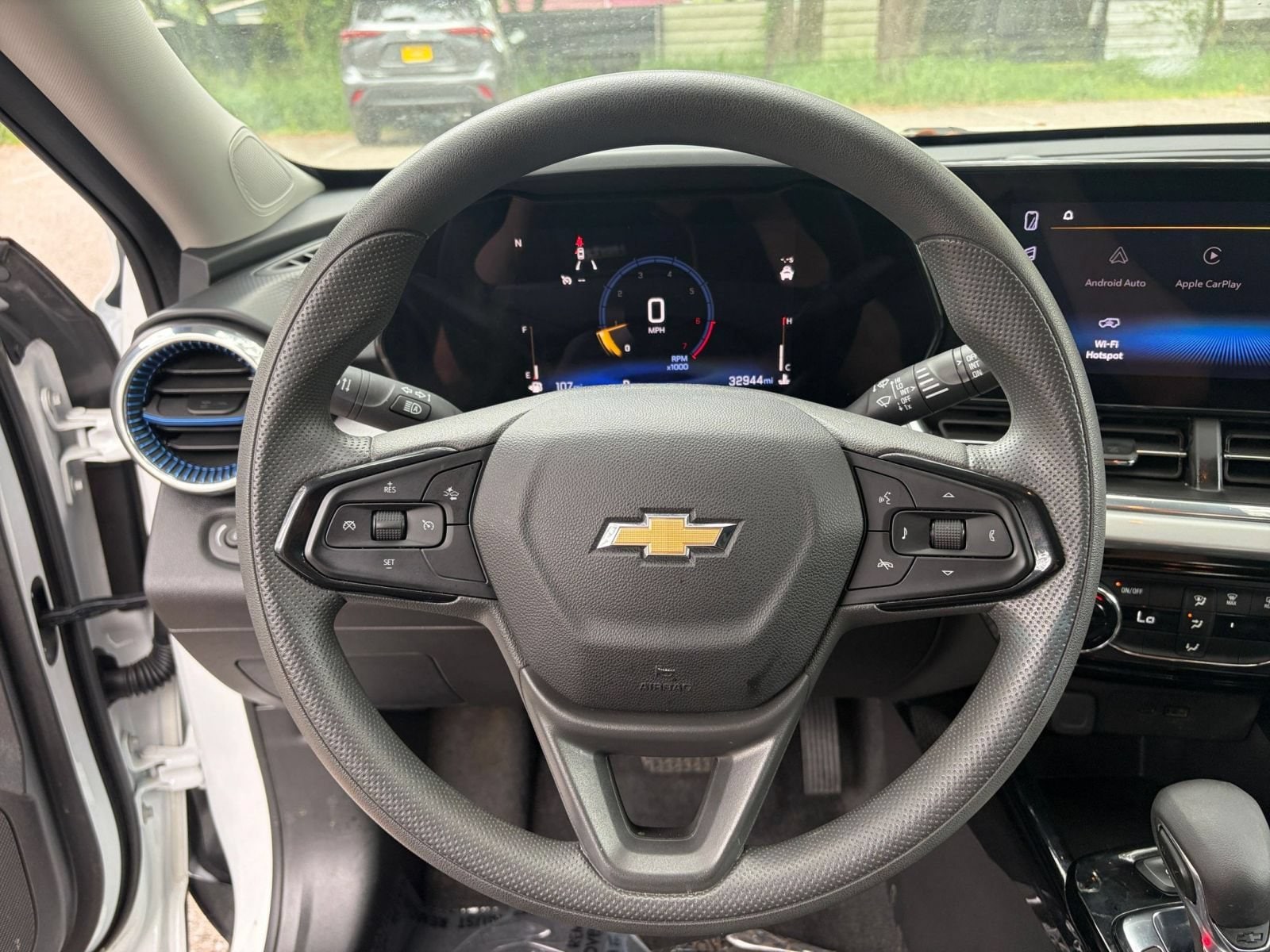 Thumbnail: 2025 Chevrolet Trax - 27