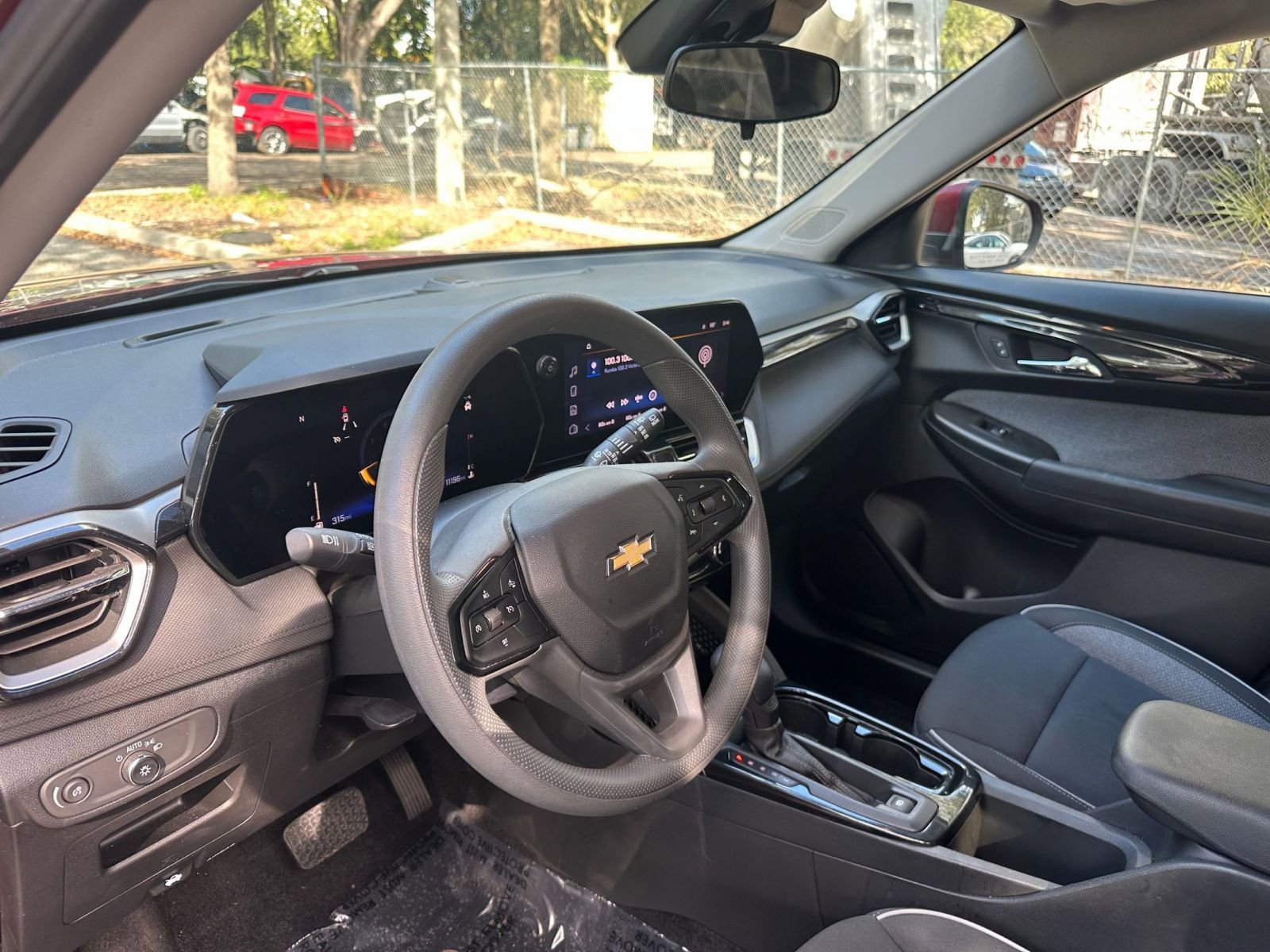 Thumbnail: 2025 Chevrolet TrailBlazer - 28