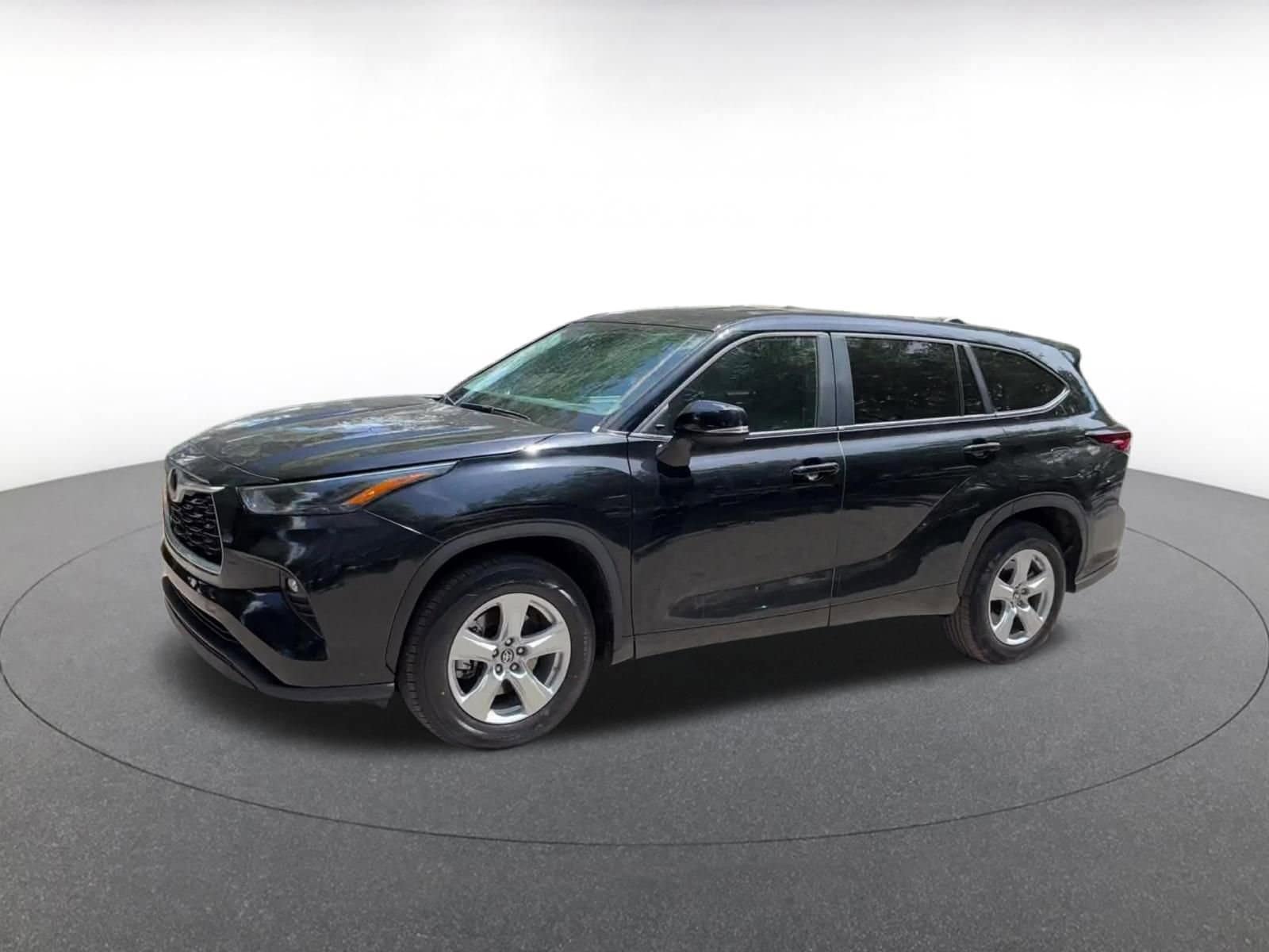 Thumbnail: 2025 Toyota Highlander - 8