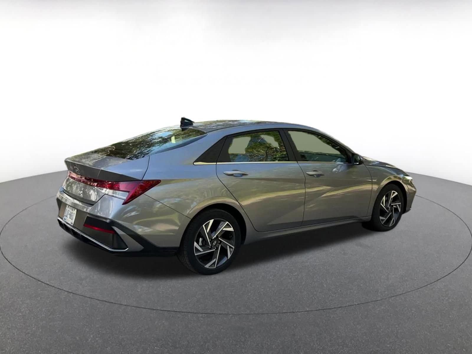 Thumbnail: 2025 Hyundai Elantra - 15