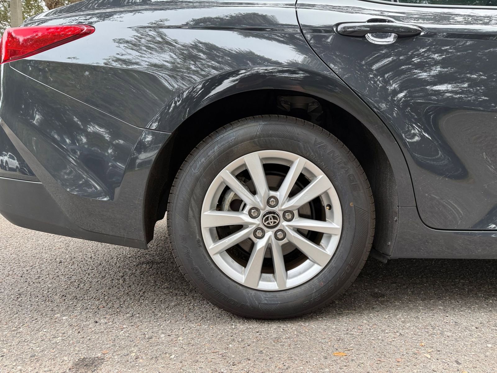 Thumbnail: 2025 Toyota Camry - 23