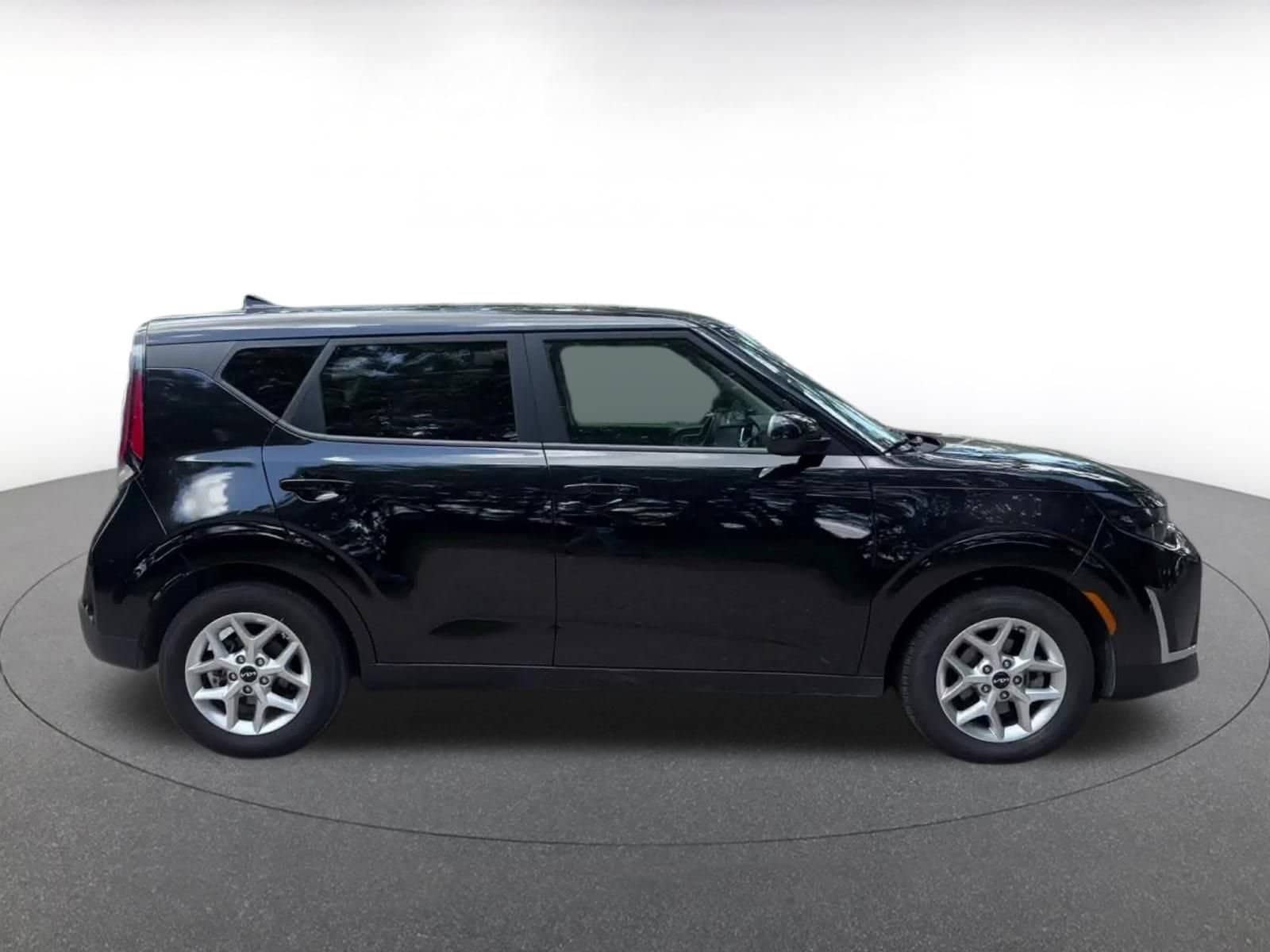 Thumbnail: 2025 Kia Soul - 16