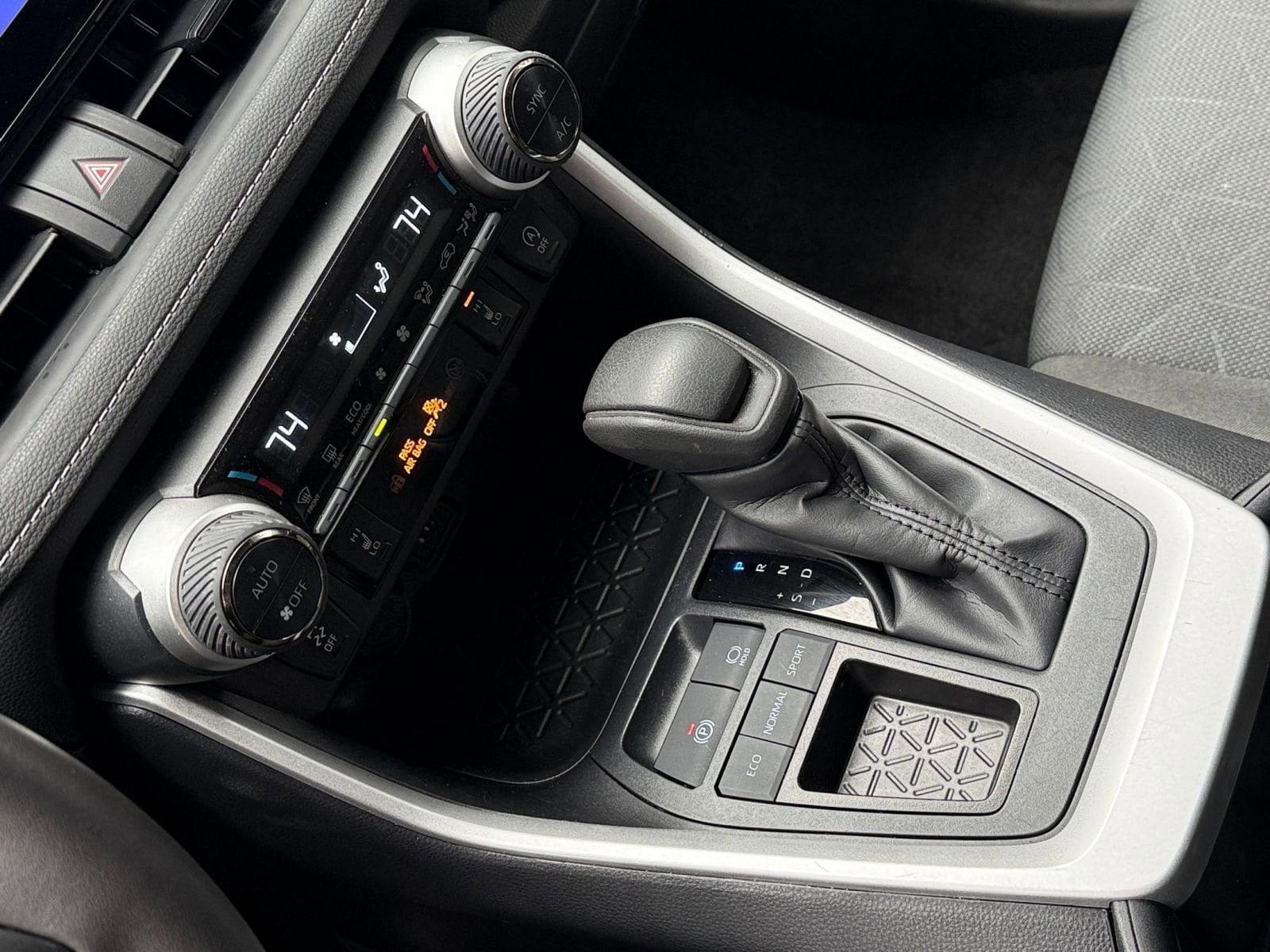 Thumbnail: 2025 Toyota RAV4 - 35