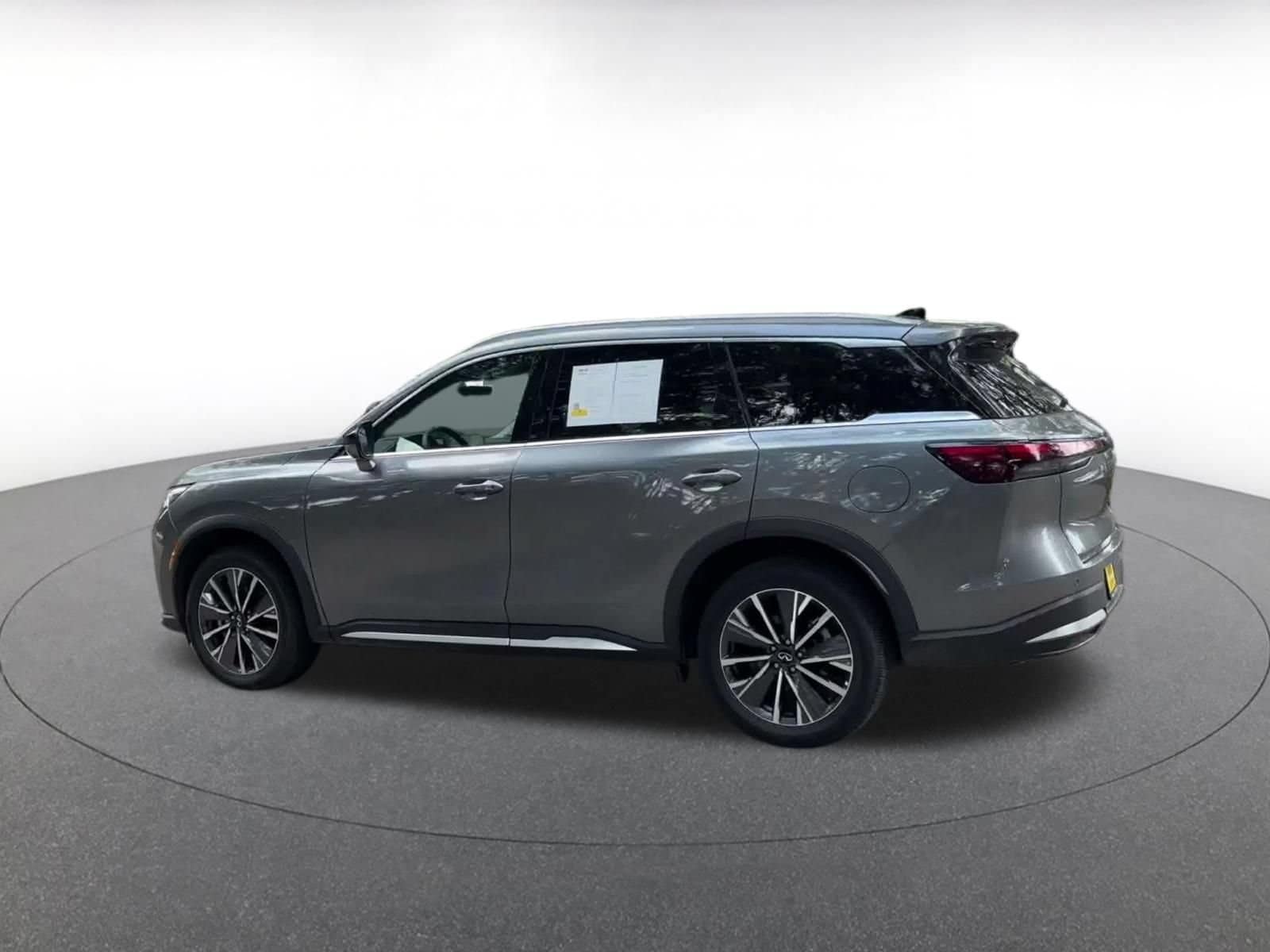 Thumbnail: 2026 INFINITI QX60 - 8