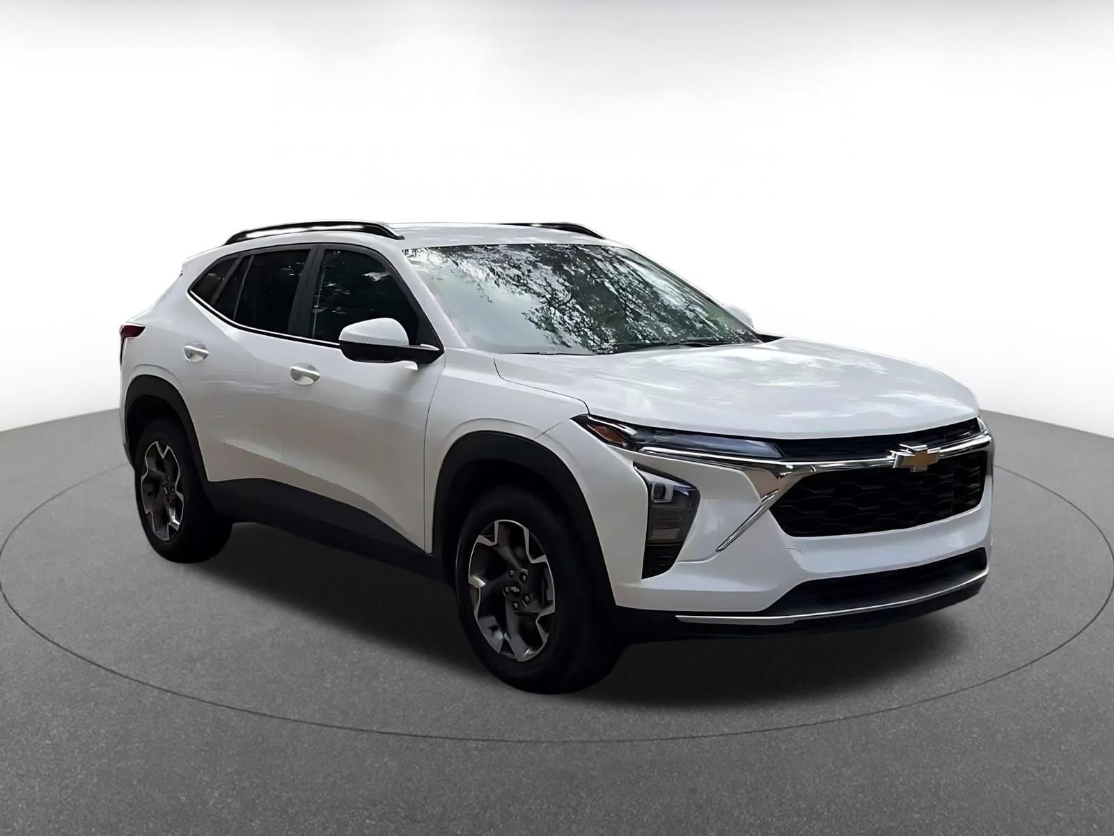 Thumbnail: 2025 Chevrolet Trax - 3
