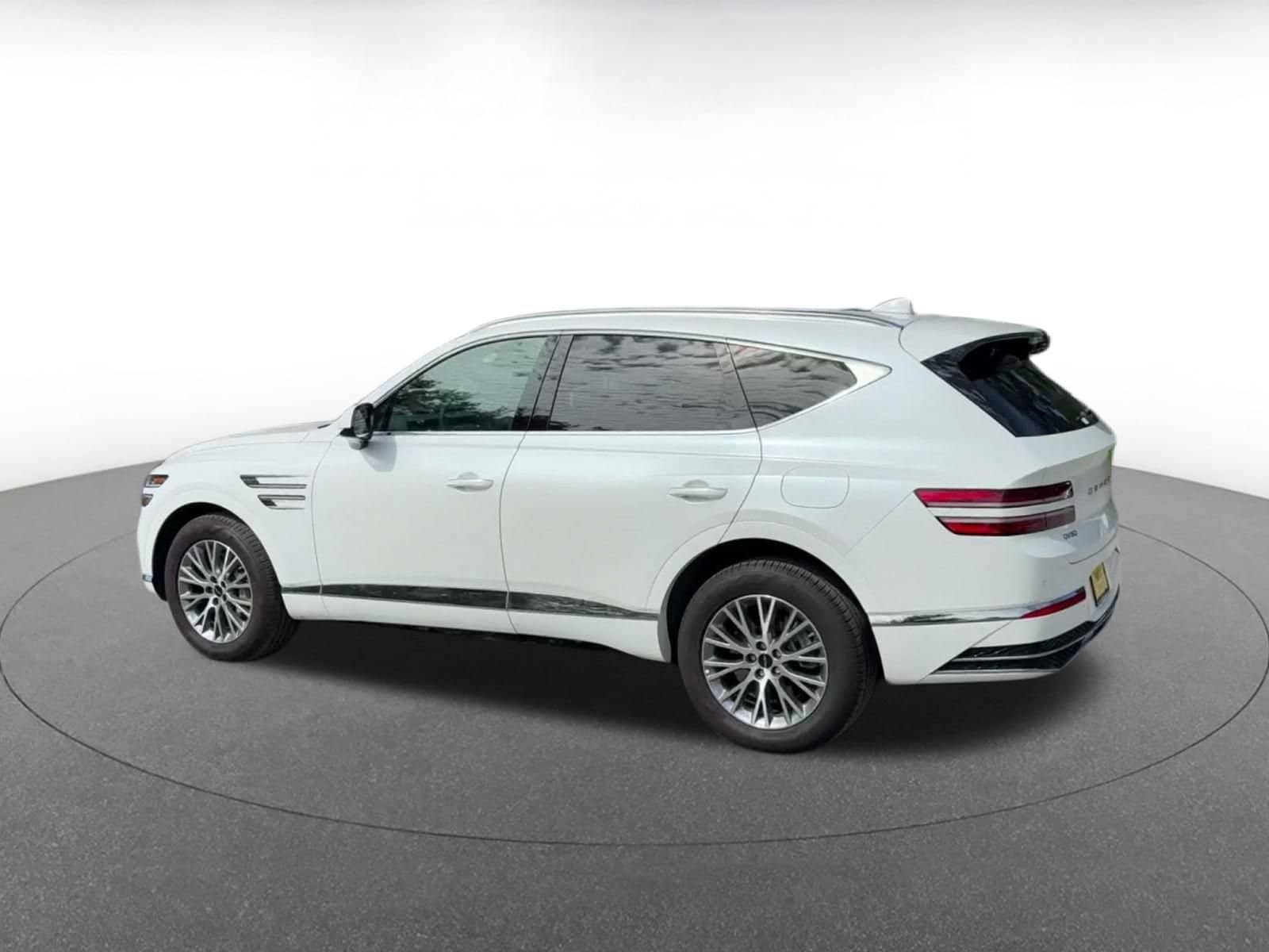 Thumbnail: 2026 Genesis GV80 - 10
