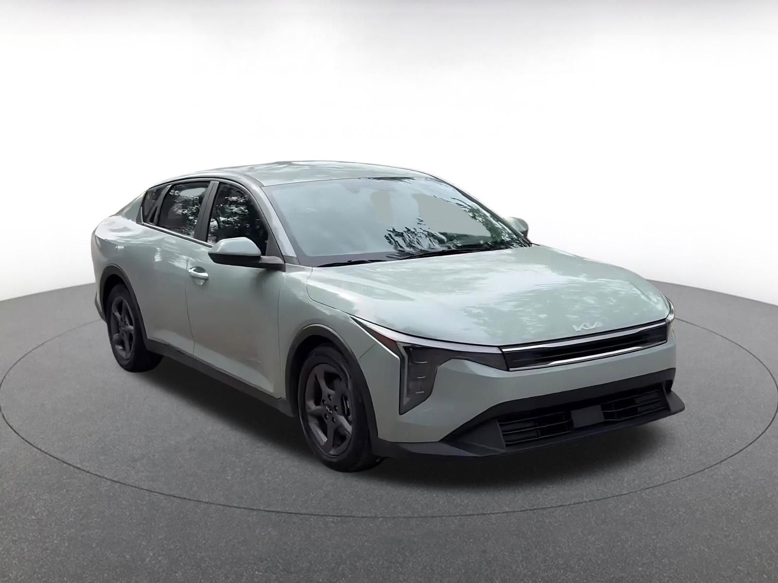 Thumbnail: 2025 Kia K4 - 3