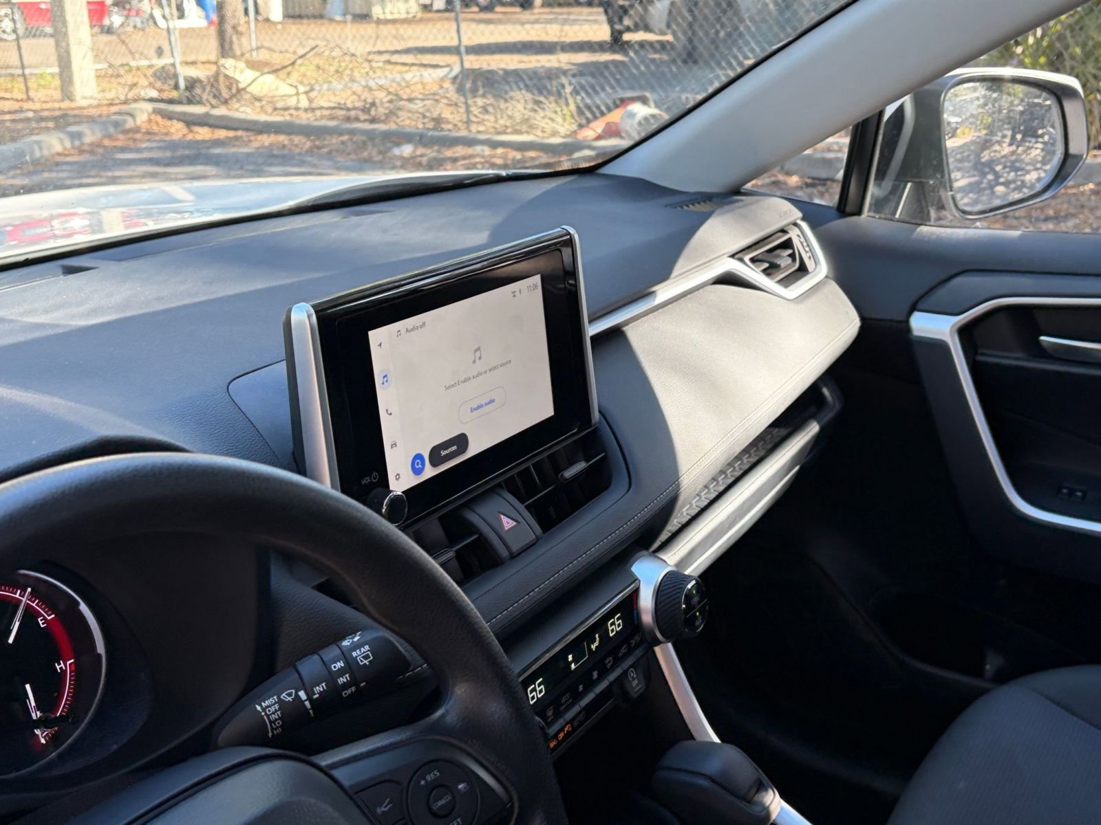 Thumbnail: 2025 Toyota RAV4 - 31