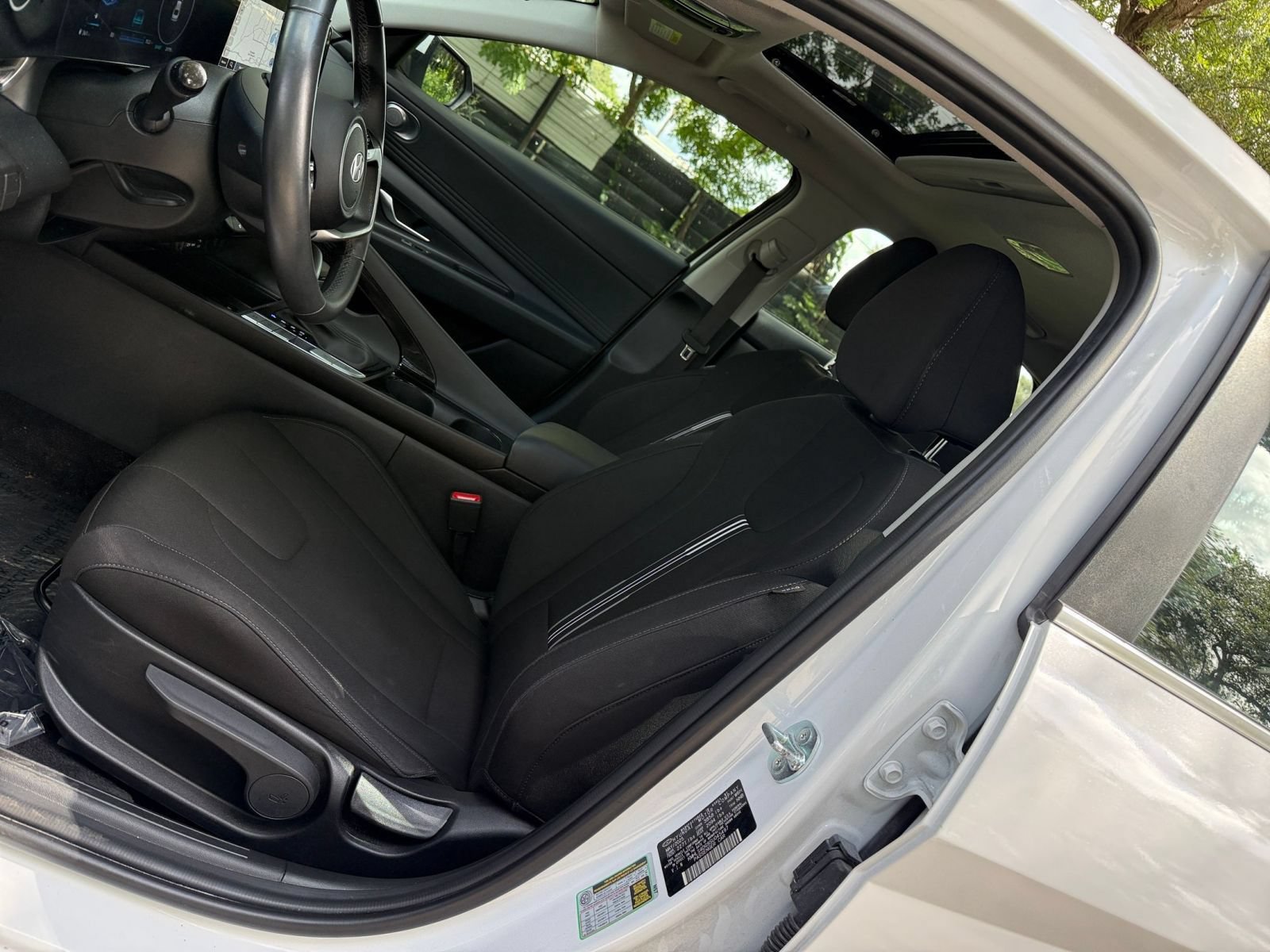 Thumbnail: 2025 Hyundai Elantra - 25