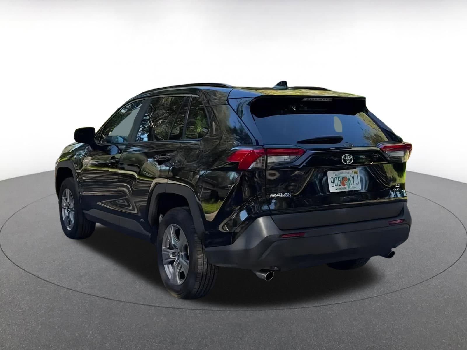 Thumbnail: 2025 Toyota RAV4 - 11