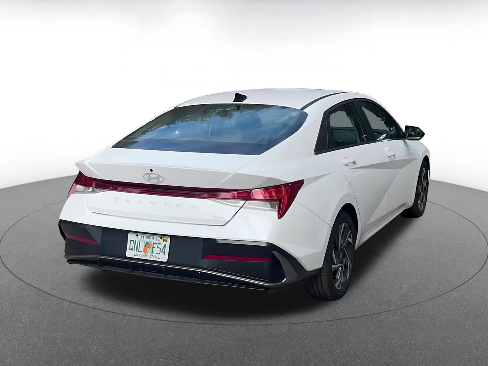 Thumbnail: 2025 Hyundai Elantra - 14