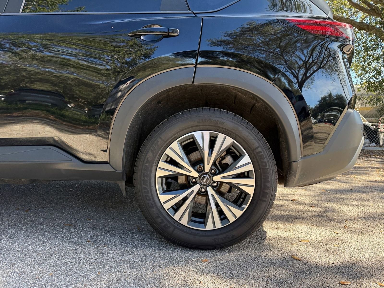 Thumbnail: 2023 Nissan Rogue - 23