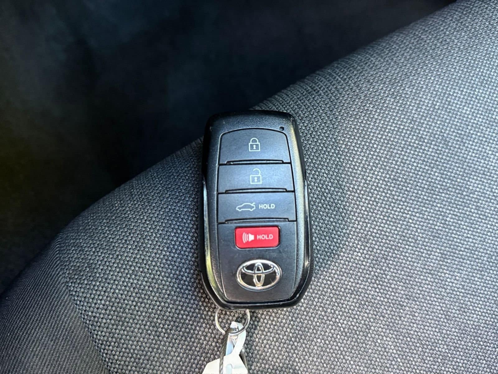 Thumbnail: 2025 Toyota Camry - 18