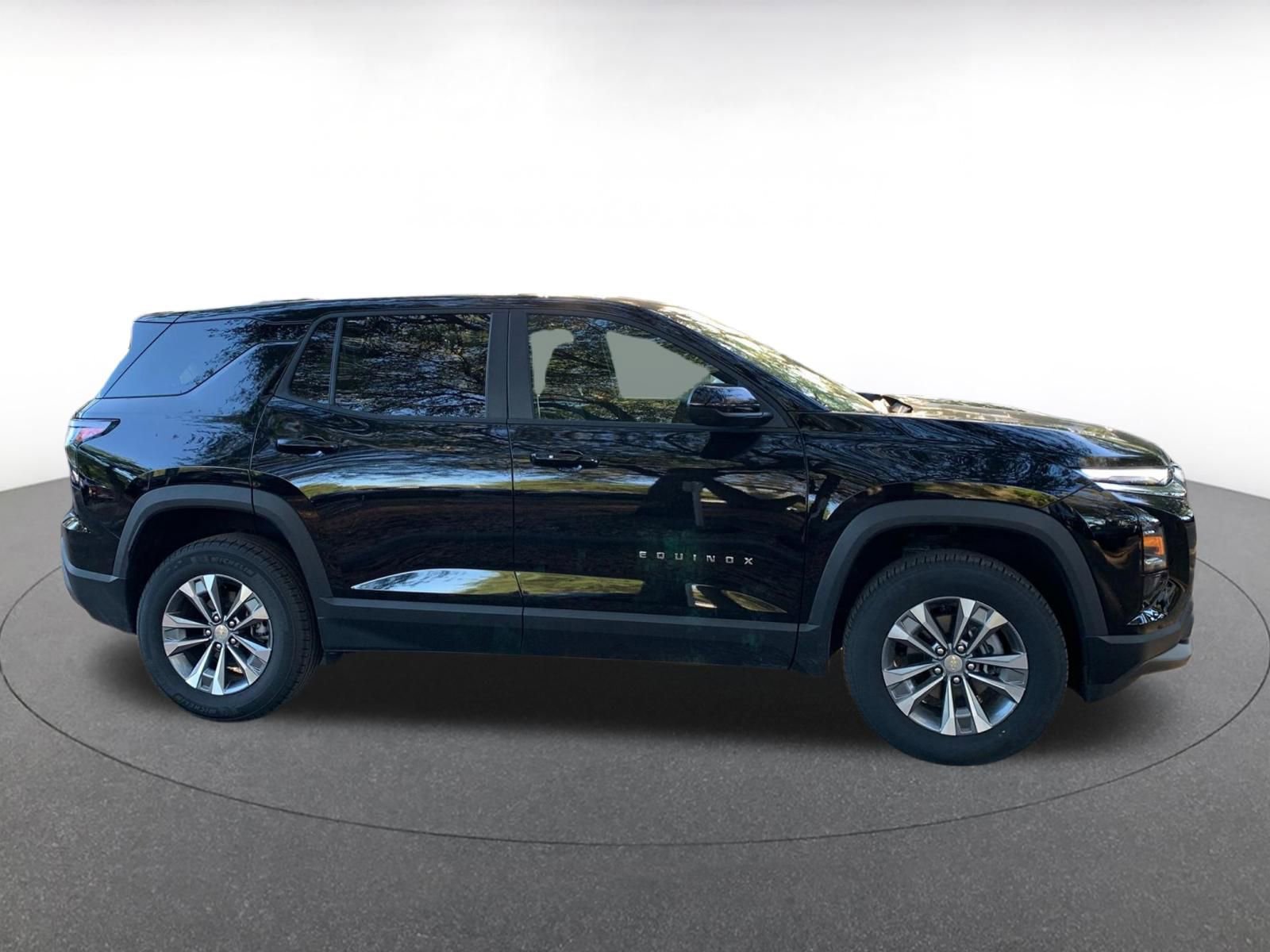 Thumbnail: 2025 Chevrolet Equinox - 8