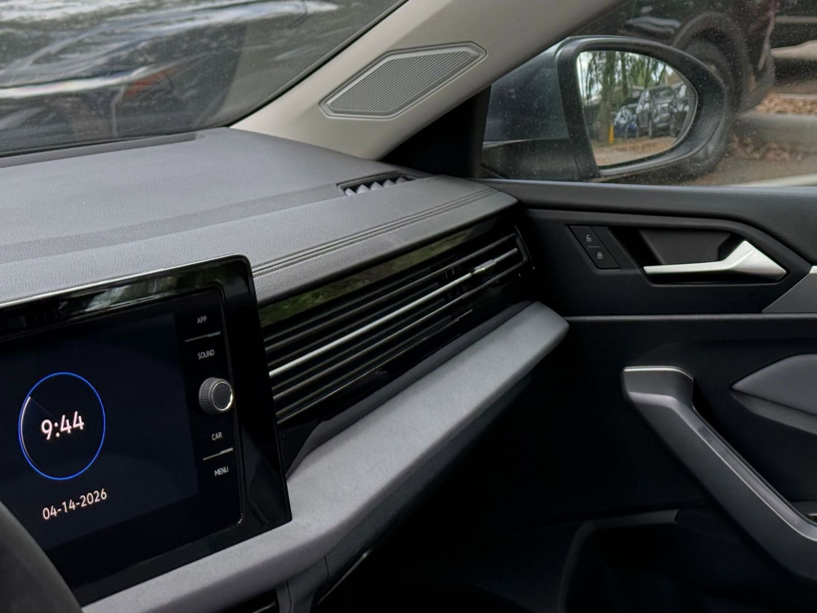 Thumbnail: 2025 Volkswagen Jetta - 32