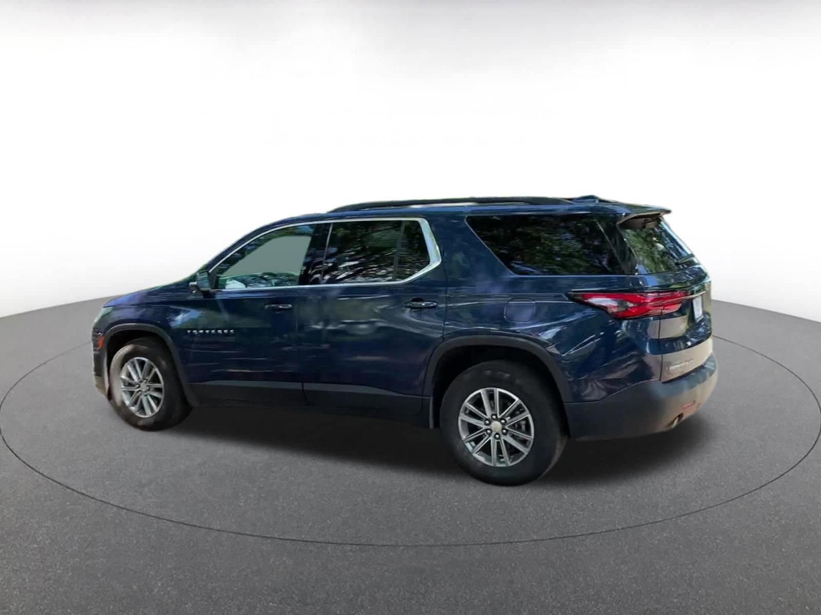 Thumbnail: 2023 Chevrolet Traverse - 10