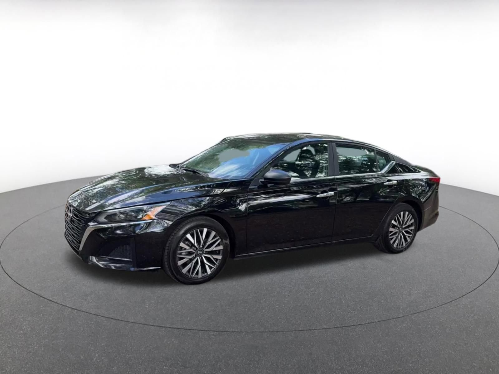 Thumbnail: 2025 Nissan Altima - 8