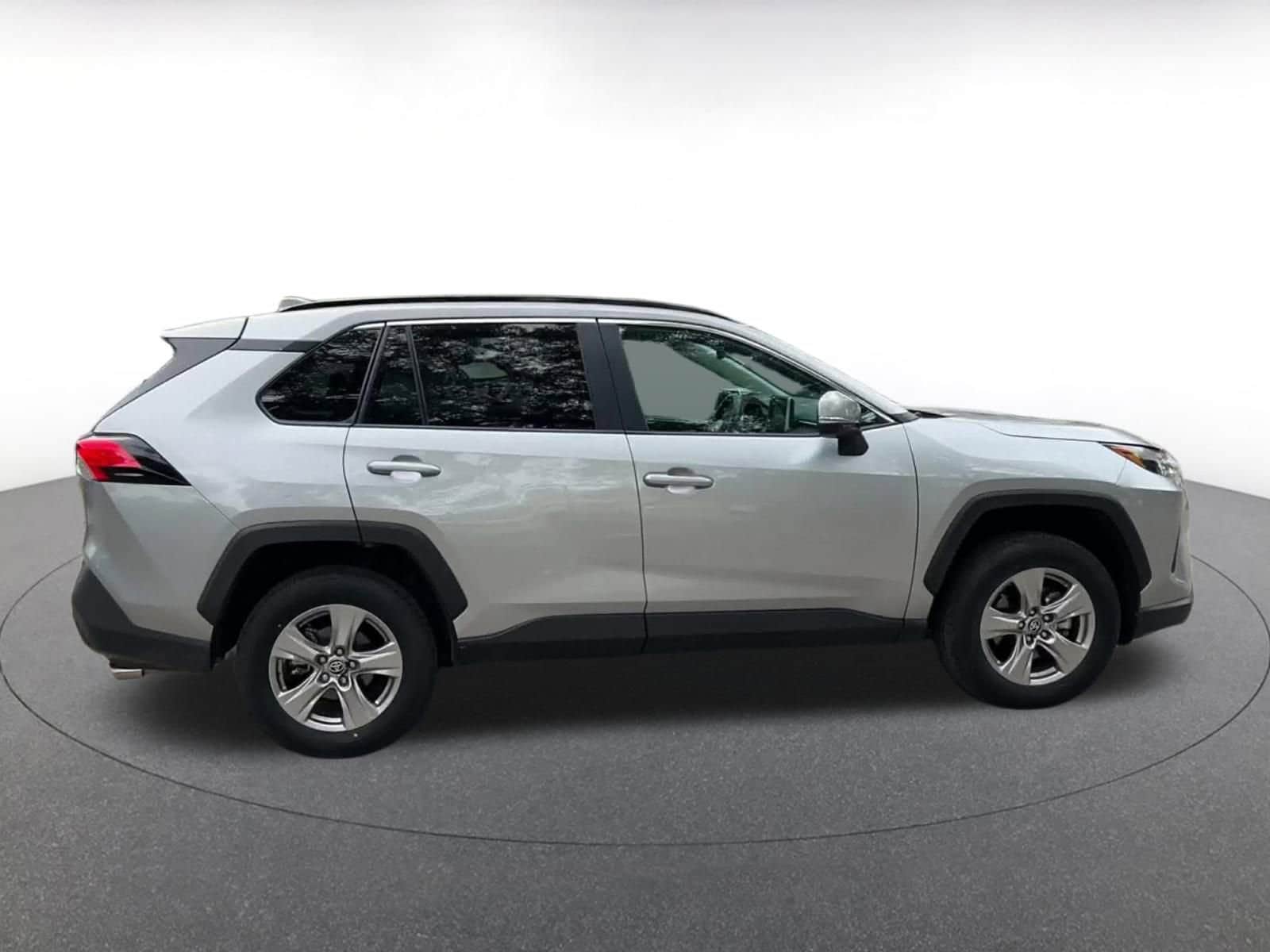 Thumbnail: 2025 Toyota RAV4 - 16