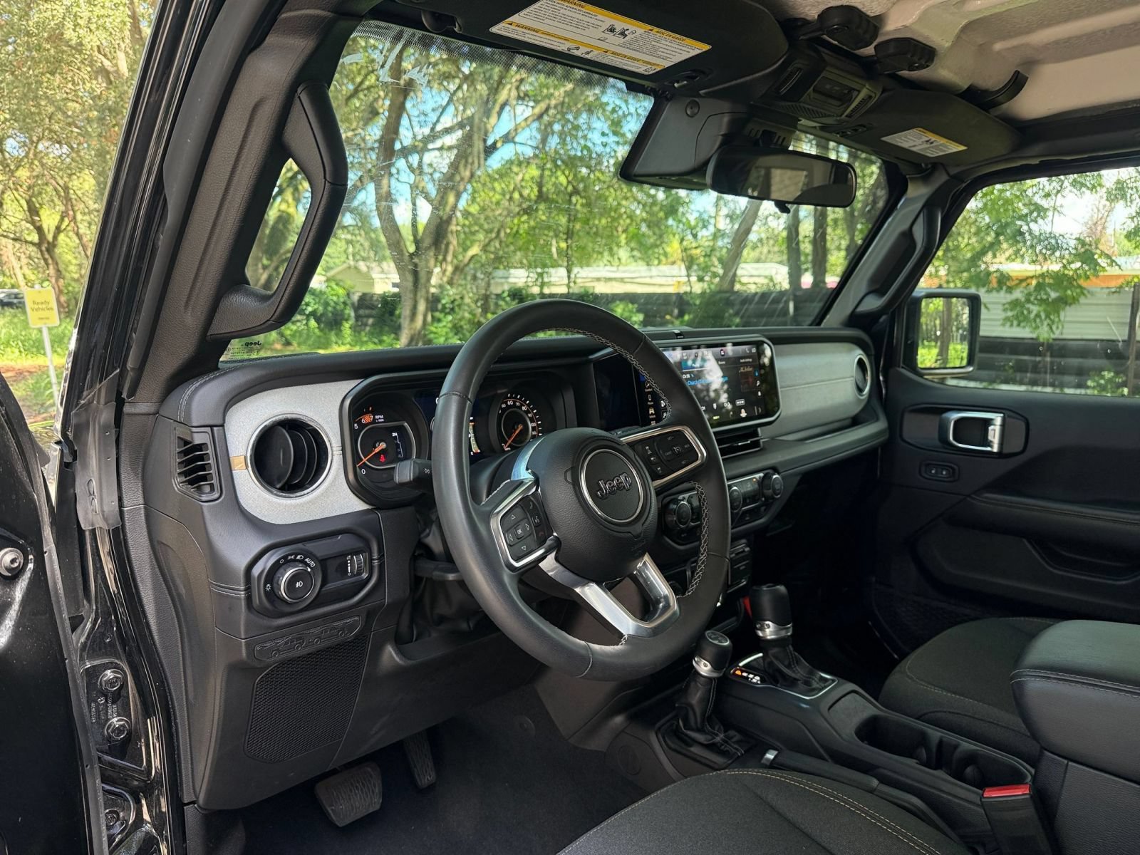 Thumbnail: 2025 Jeep Wrangler - 32