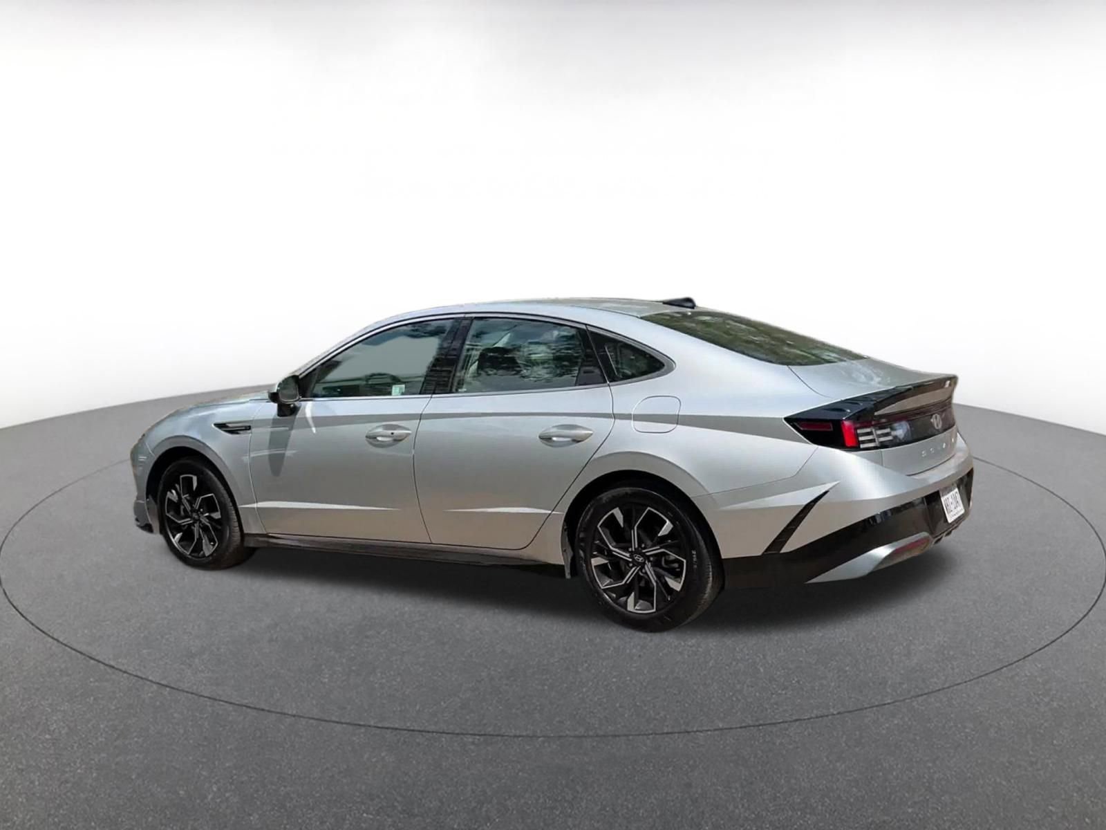 Thumbnail: 2025 Hyundai Sonata - 10