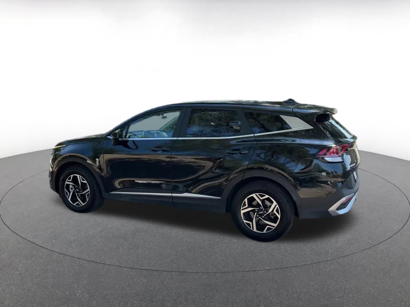 Thumbnail: 2024 Kia Sportage - 10