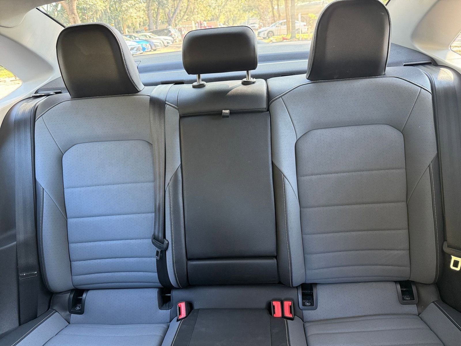 Thumbnail: 2025 Volkswagen Jetta - 32