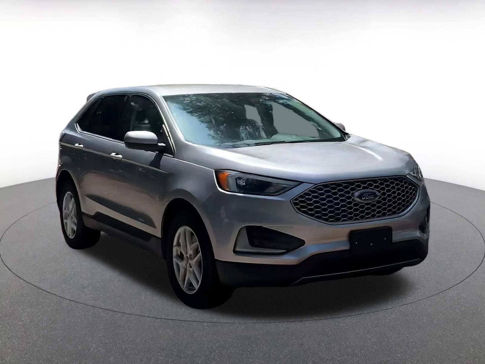 Thumbnail: 2023 Ford Edge - 3