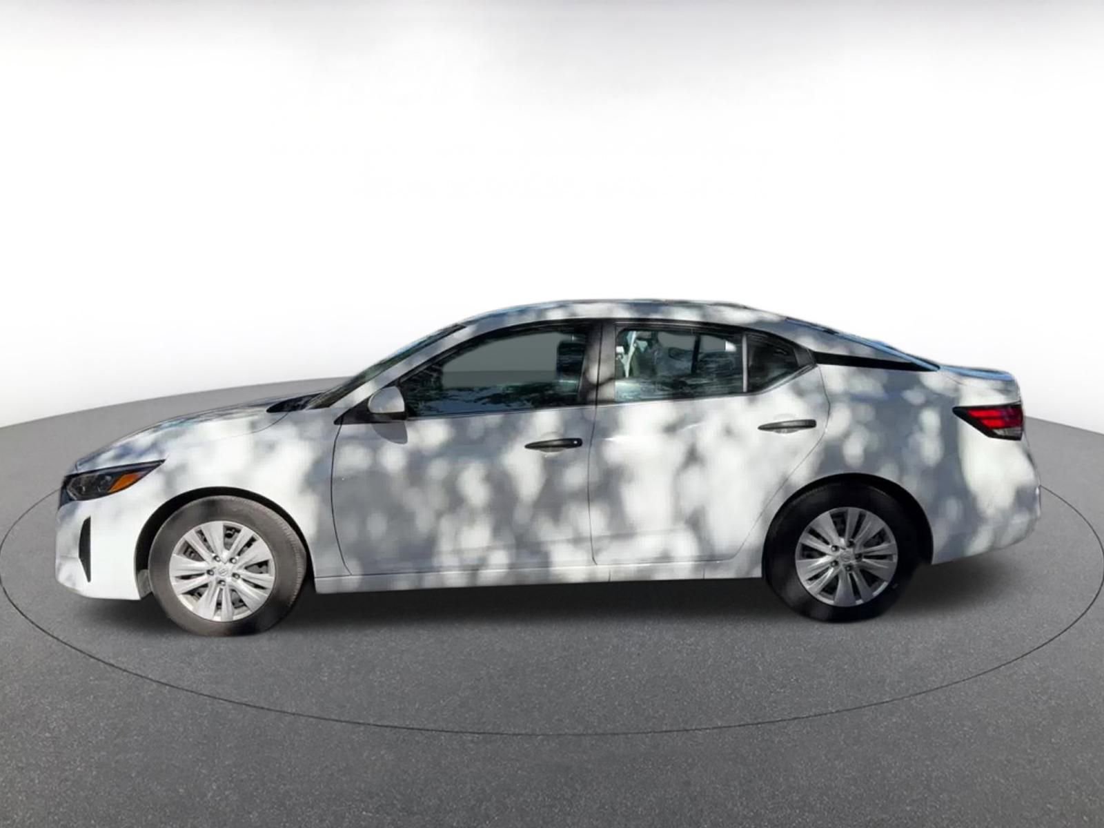 Thumbnail: 2025 Nissan Sentra - 9