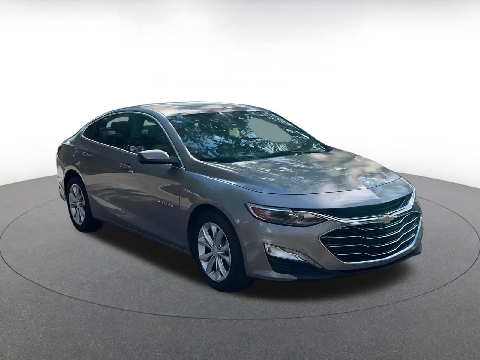 Thumbnail: 2023 Chevrolet Malibu - 3