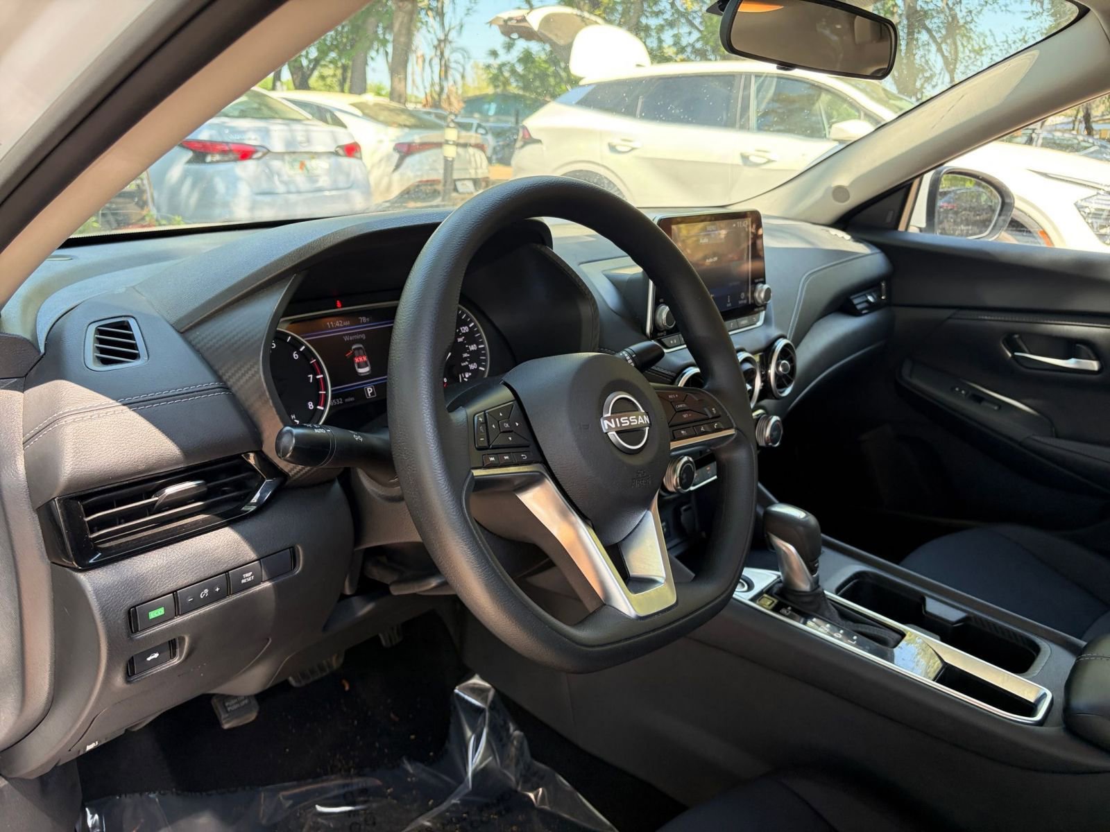 Thumbnail: 2025 Nissan Sentra - 32