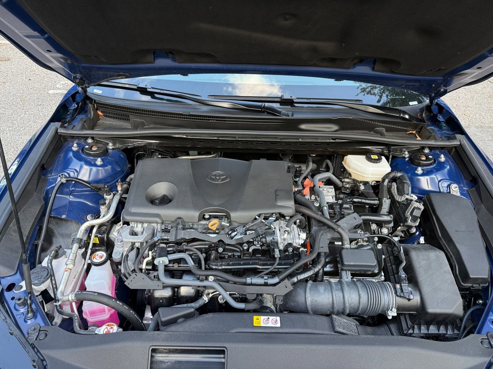 Thumbnail: 2025 Toyota Camry - 25