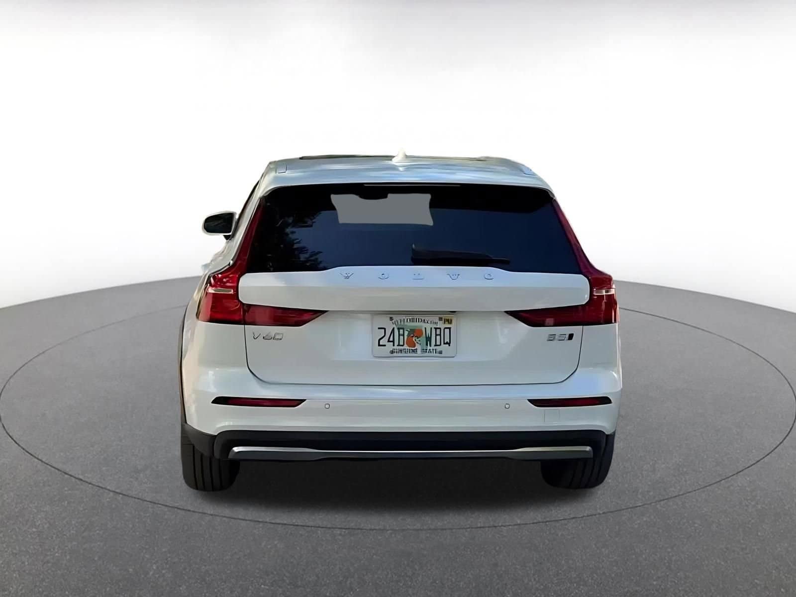 Thumbnail: 2025 Volvo S60 - 12