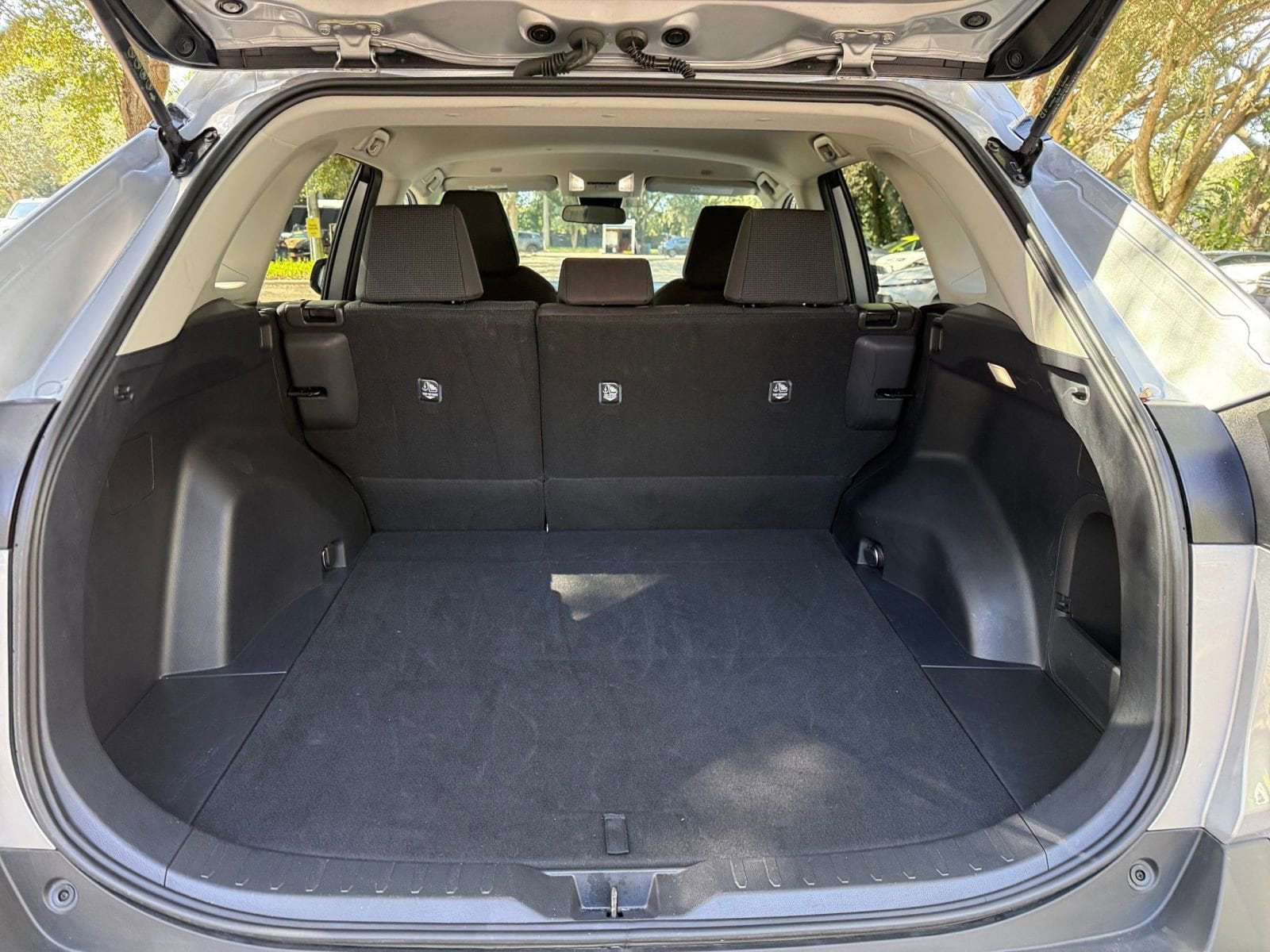 Thumbnail: 2025 Toyota RAV4 - 24