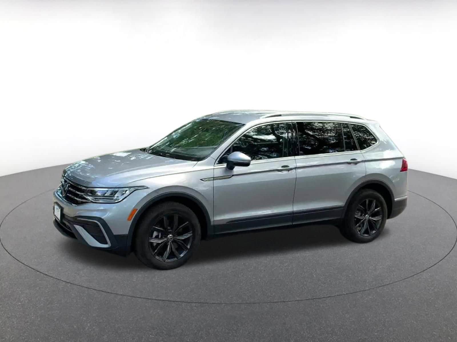Thumbnail: 2024 Volkswagen Tiguan - 7
