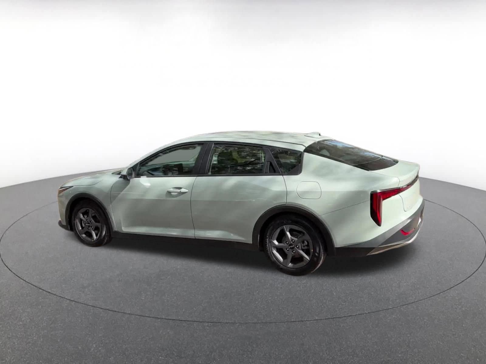 Thumbnail: 2025 Kia K4 - 10