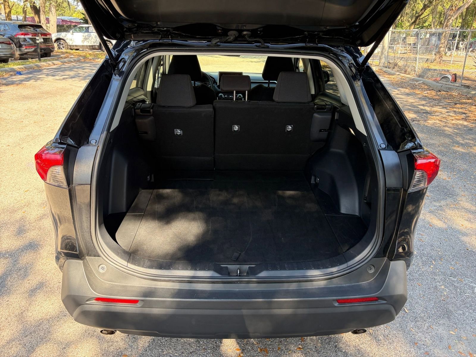 Thumbnail: 2025 Toyota RAV4 - 24