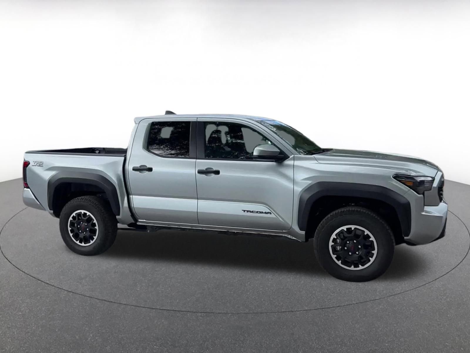 Thumbnail: 2025 Toyota Tacoma - 25