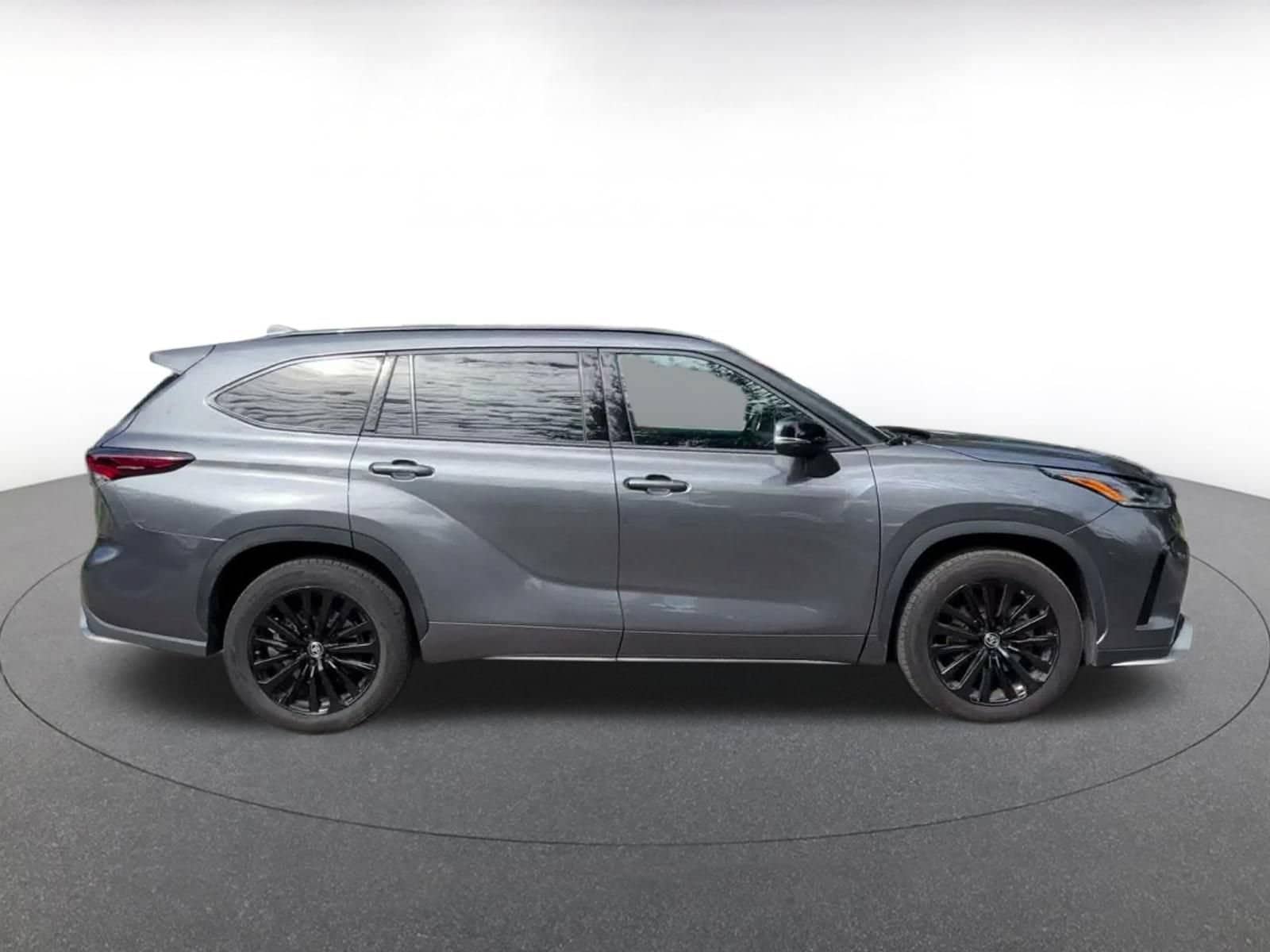 Thumbnail: 2025 Toyota Highlander - 15