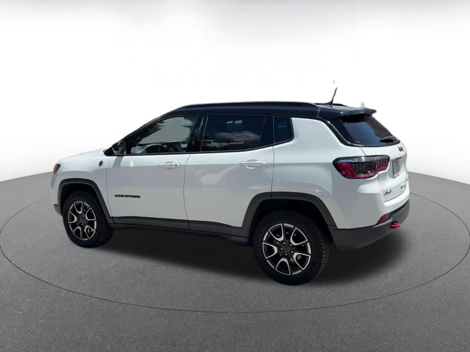Thumbnail: 2025 Jeep Compass - 8