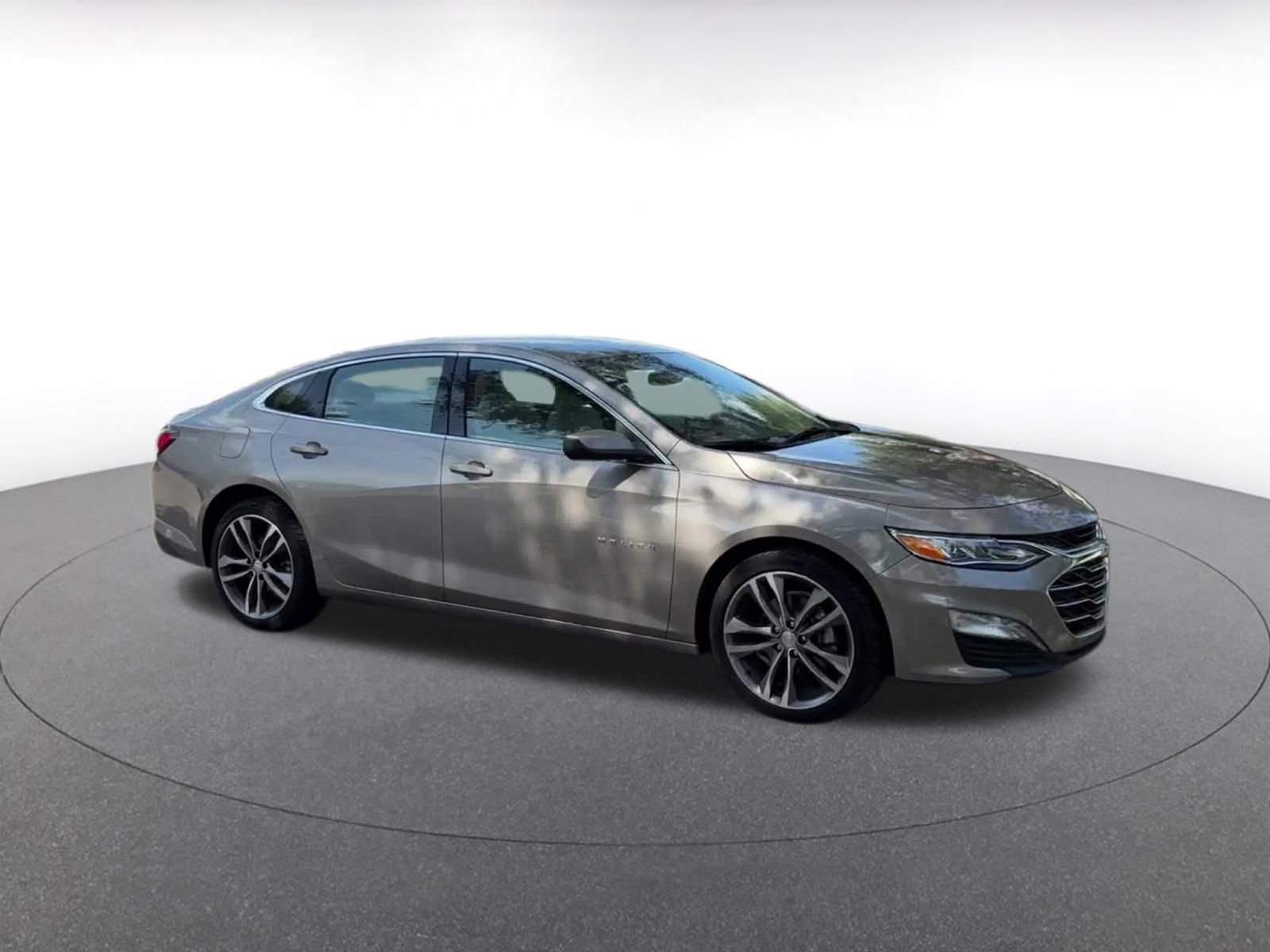 Thumbnail: 2024 Chevrolet Malibu - 2